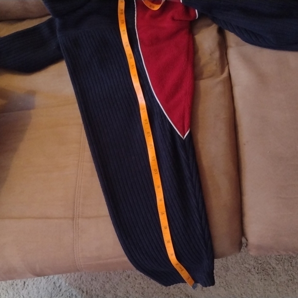 Canada Ribbed Fleece V-Neck Sweater - Unisex - Picture 12 of 13